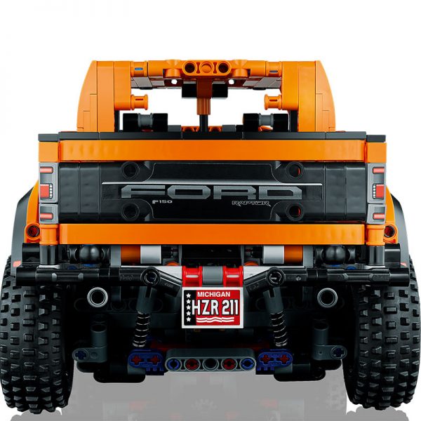 LEGO Technic – Ford F-150 Raptor 42126 Autobrinca Online www.autobrinca.com 4